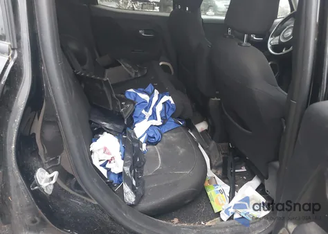 2017 Jeep Renegade Latitude 4X4 из США, поврежденный, VIN ZACCJBBB3HPF65773